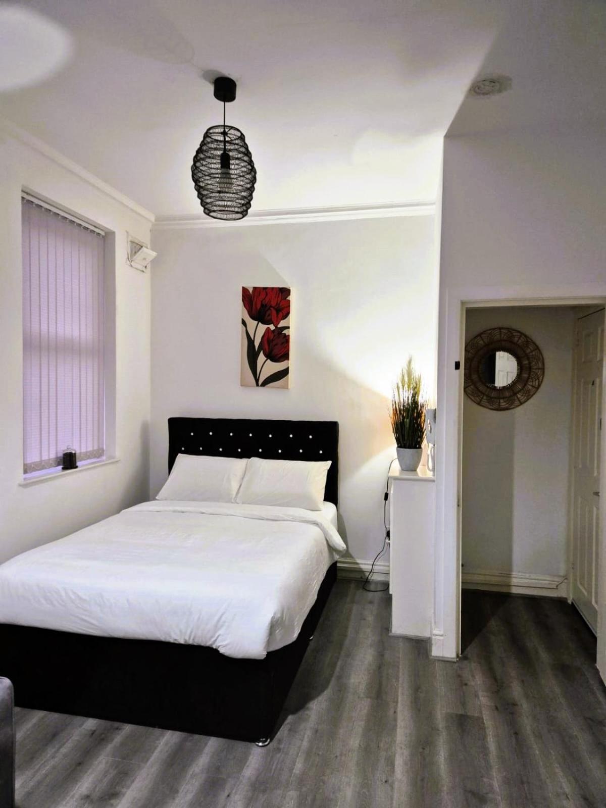 Affordably Elegant Apartments Close To Coop Live, Etihad Stadium And Manchester City Centre Exterior foto